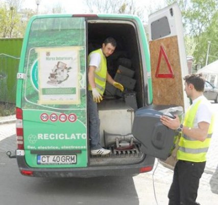 În miezul verii, Gremlin te 